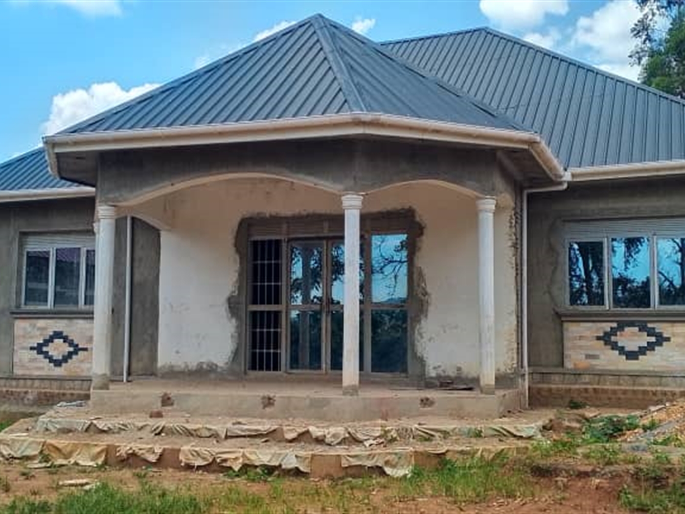 Shell House for sale in Namayiba Mukono