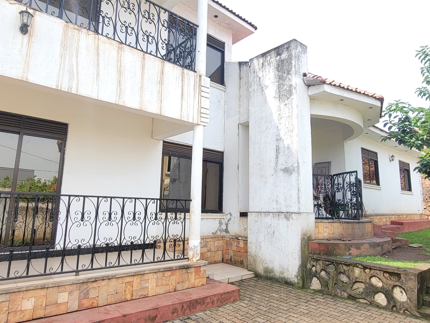 Storeyed house for sale in Najjera Wakiso