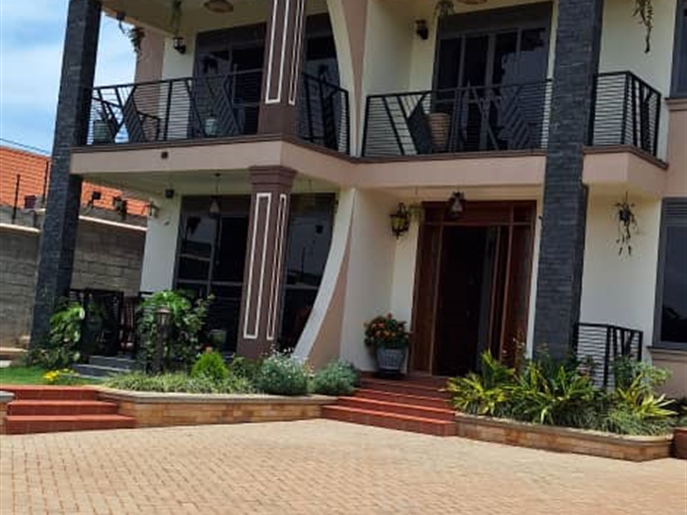 Storeyed house for sale in Kira Wakiso