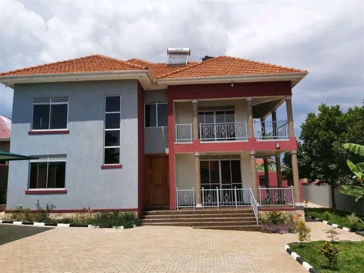 Storeyed house for sale in Kitende Wakiso