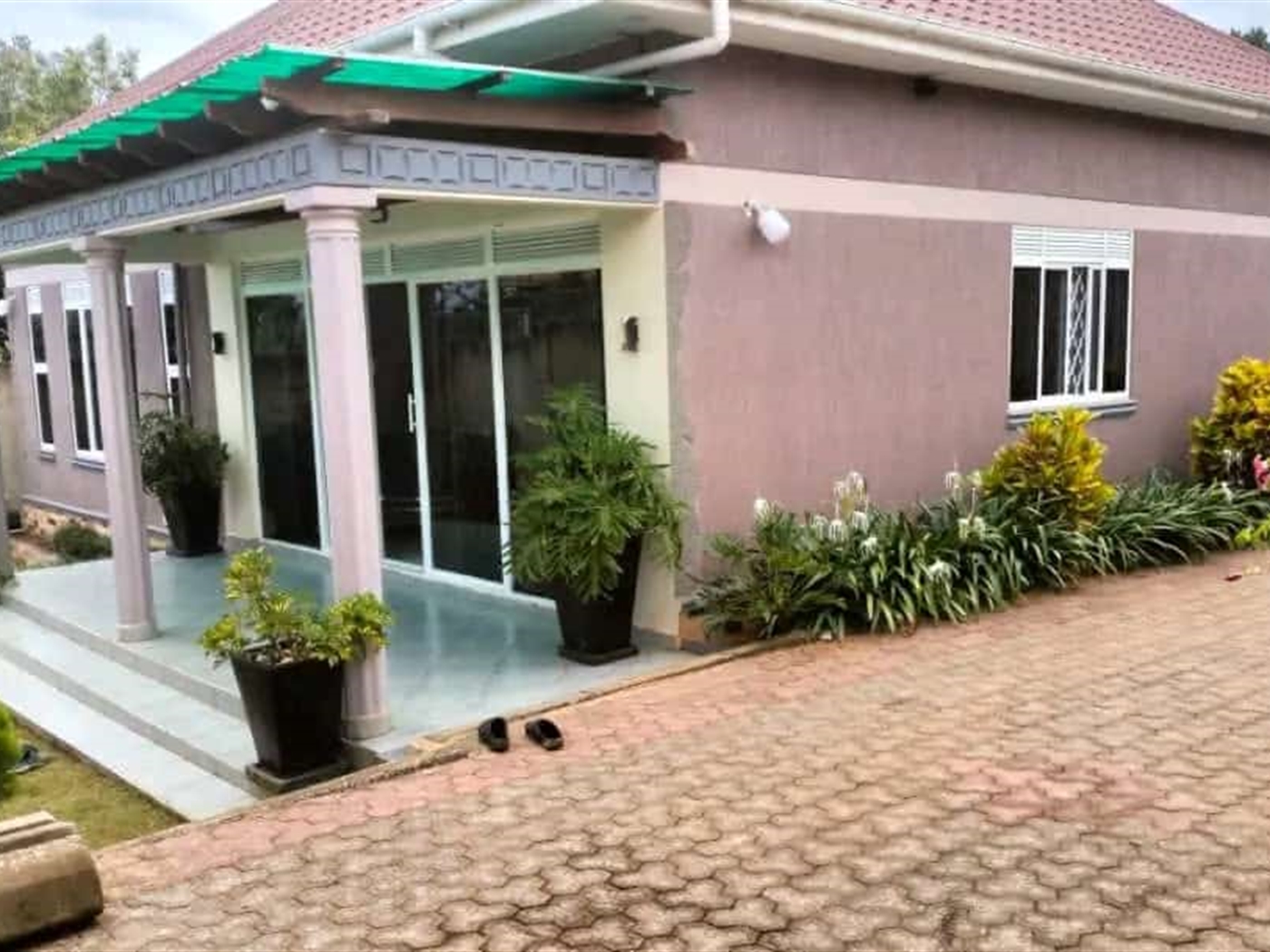 Bungalow for sale in Nsangi Wakiso