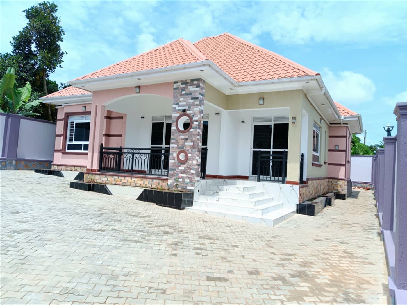 Bungalow for sale in Kitende Wakiso