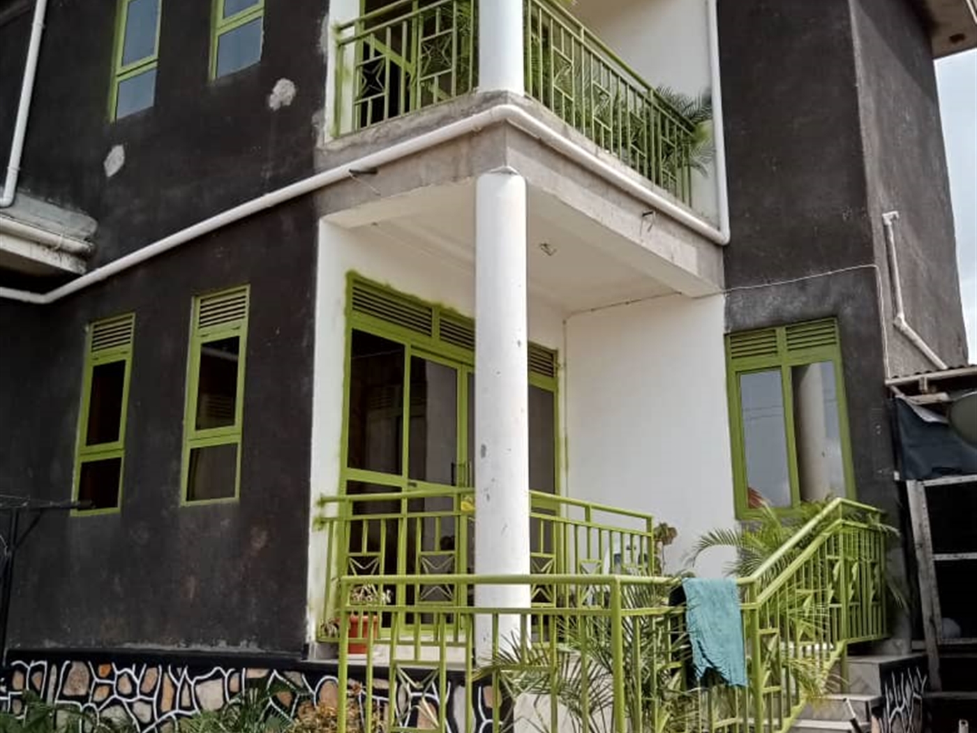 Storeyed house for sale in Kawuku Wakiso