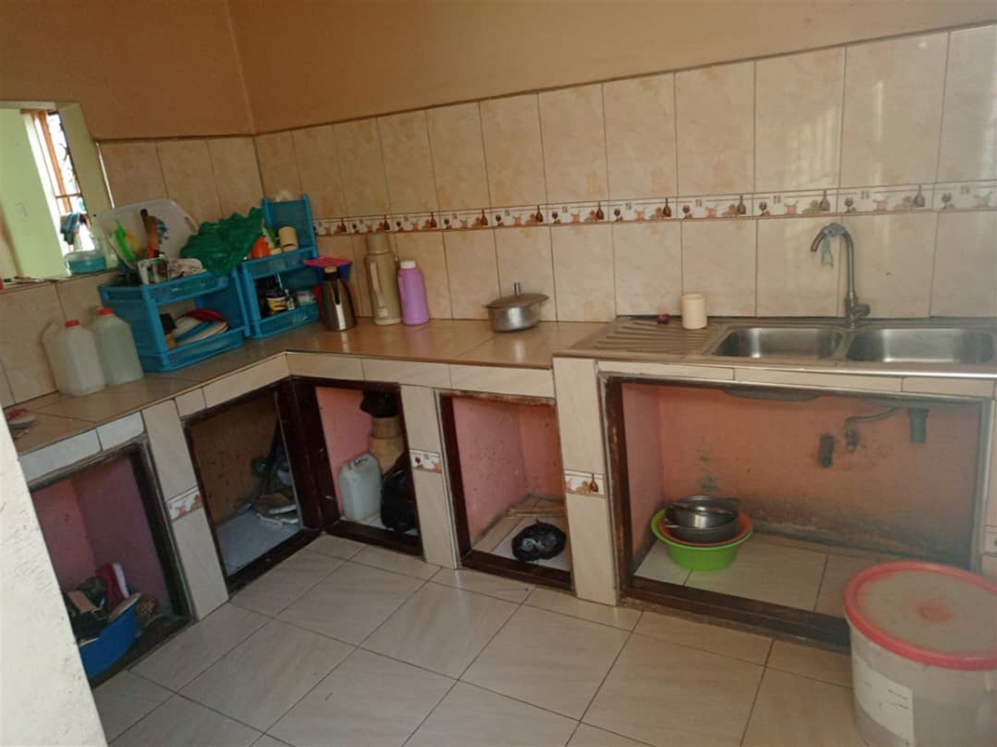 Bungalow for sale in Nansanakyebando Wakiso