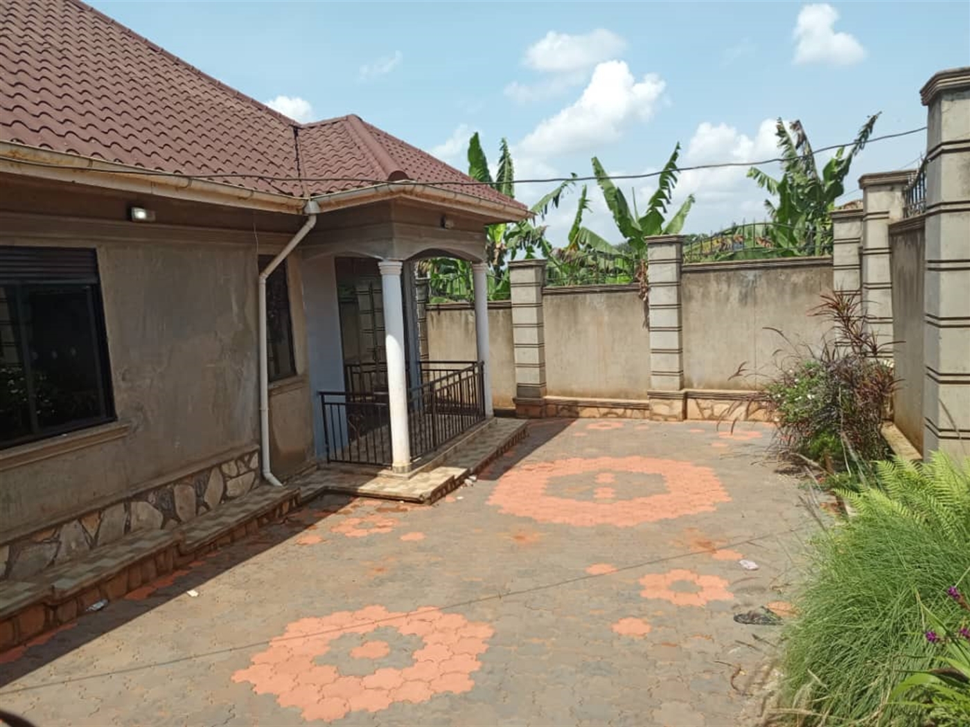 Bungalow for sale in Kiwazzi Wakiso