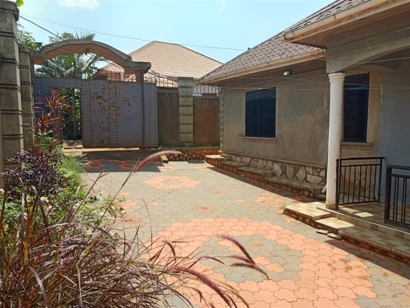 Bungalow for sale in Kiwazzi Wakiso