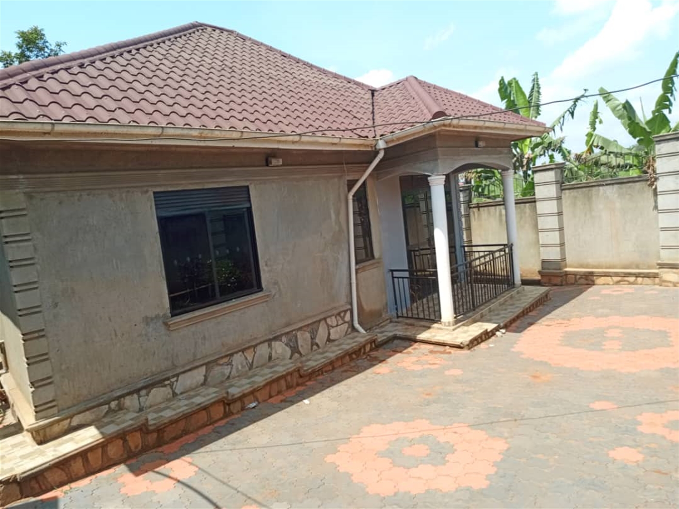 Bungalow for sale in Kiwazzi Wakiso