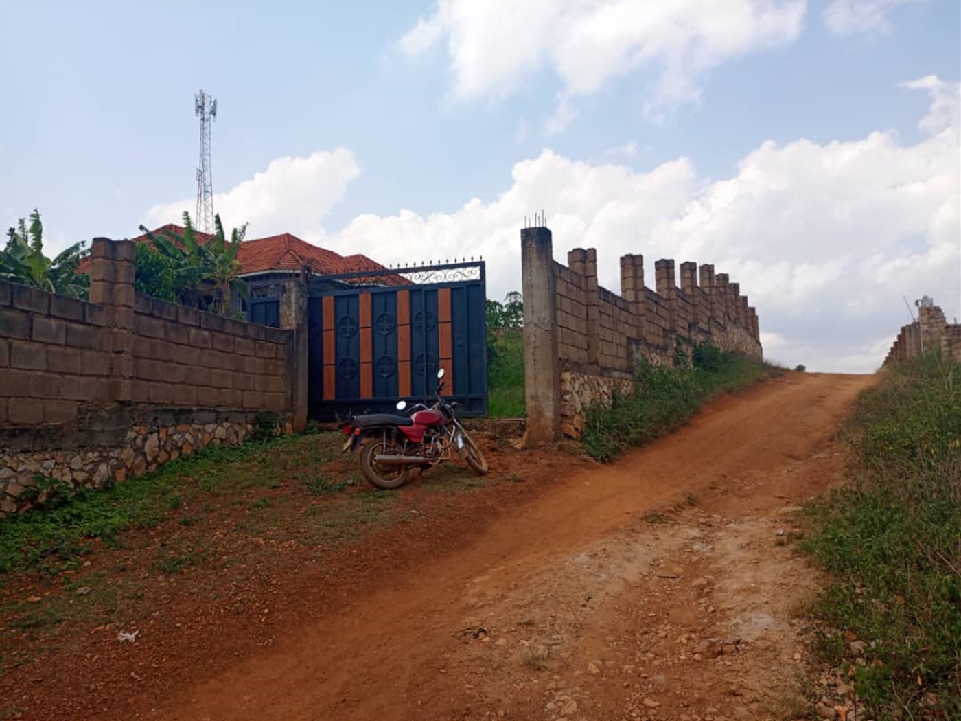 Bungalow for sale in Kikubampaga Wakiso