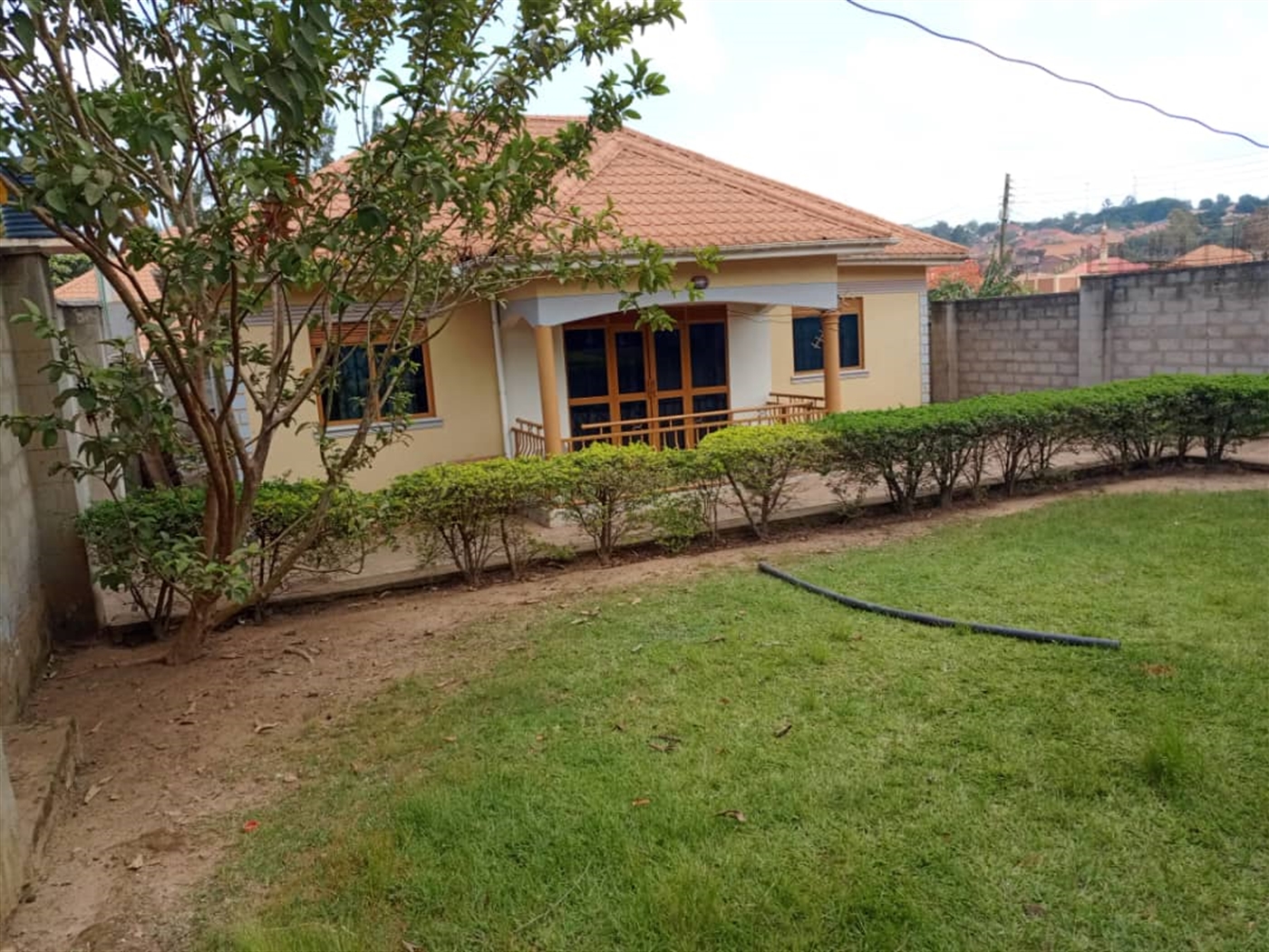 Bungalow for sale in Kakiri Wakiso