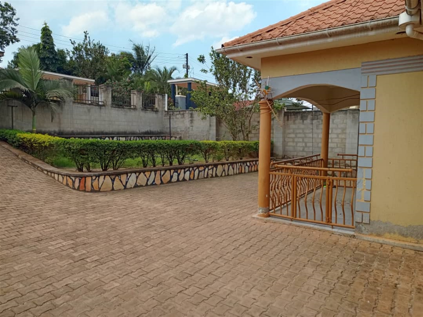 Bungalow for sale in Kakiri Wakiso