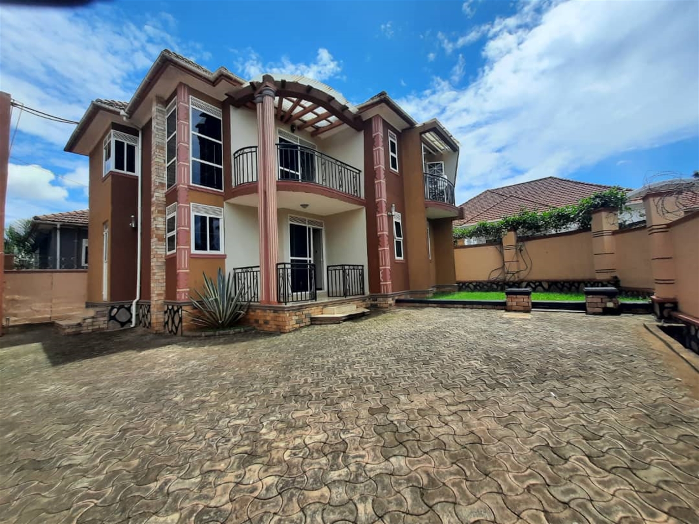 Storeyed house for sale in Kira Wakiso