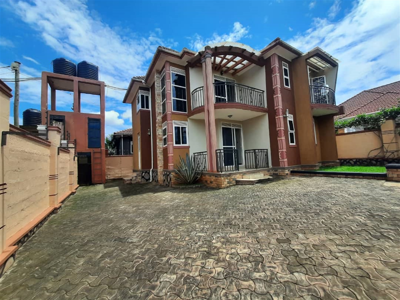 Storeyed house for sale in Kira Wakiso