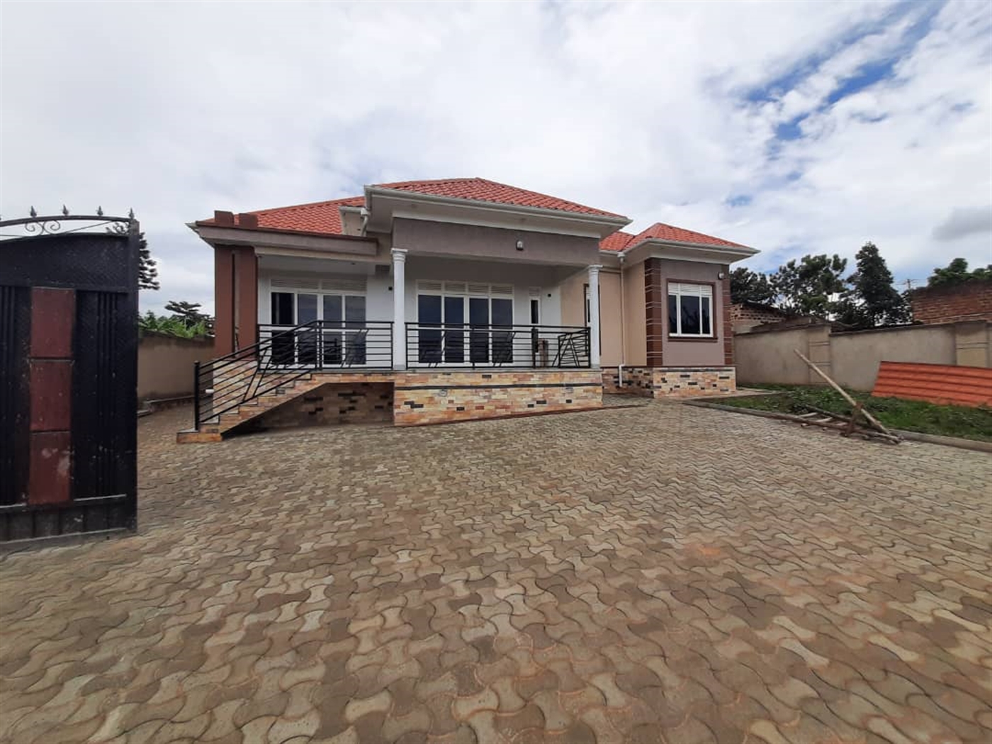 Bungalow for sale in Kira Wakiso