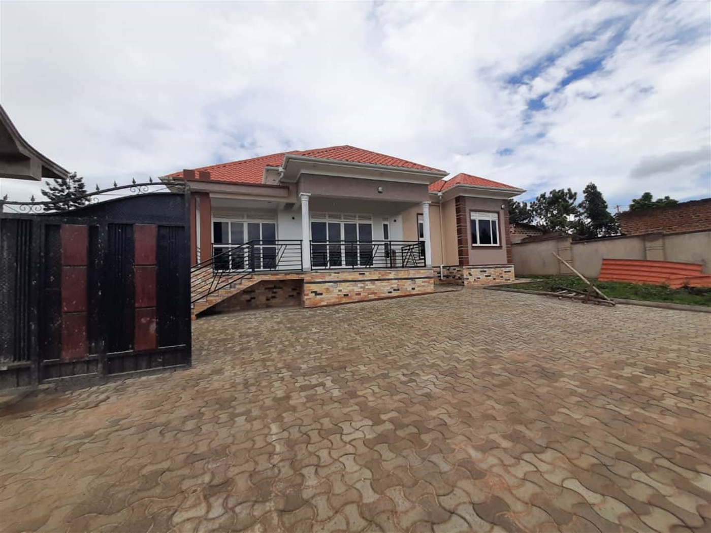 Bungalow for sale in Kira Wakiso