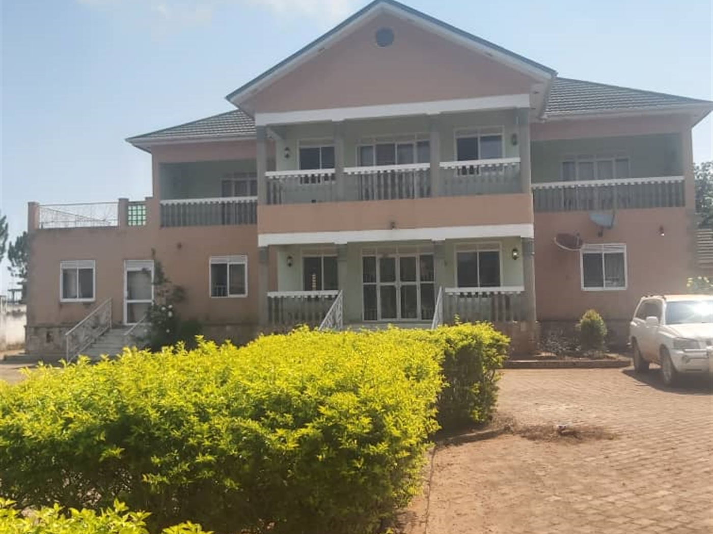 Storeyed house for sale in Mutungo Wakiso