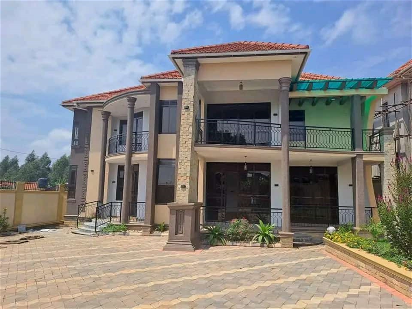 Storeyed house for sale in Kira Wakiso