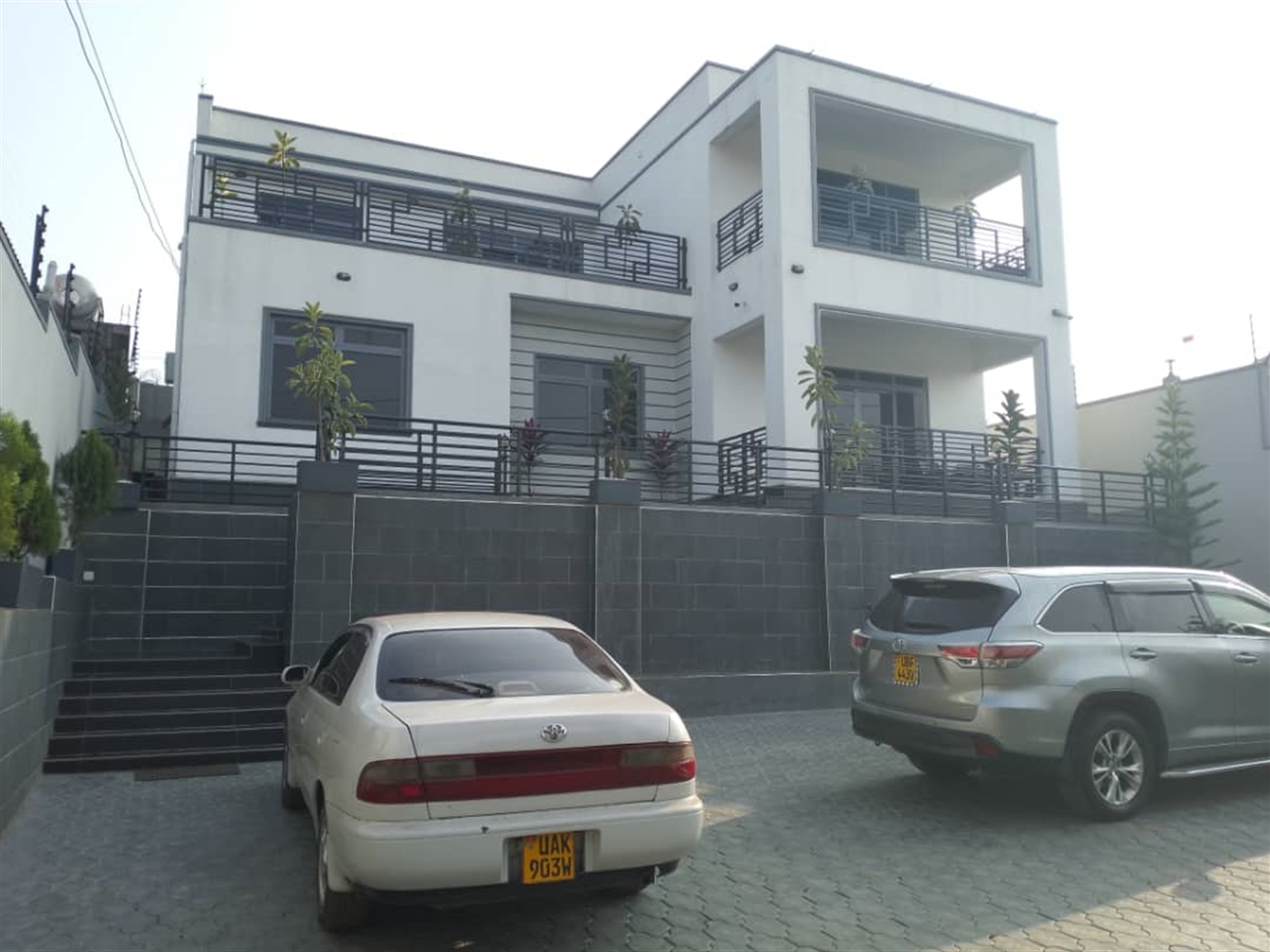 Storeyed house for sale in Kabanyolo Wakiso