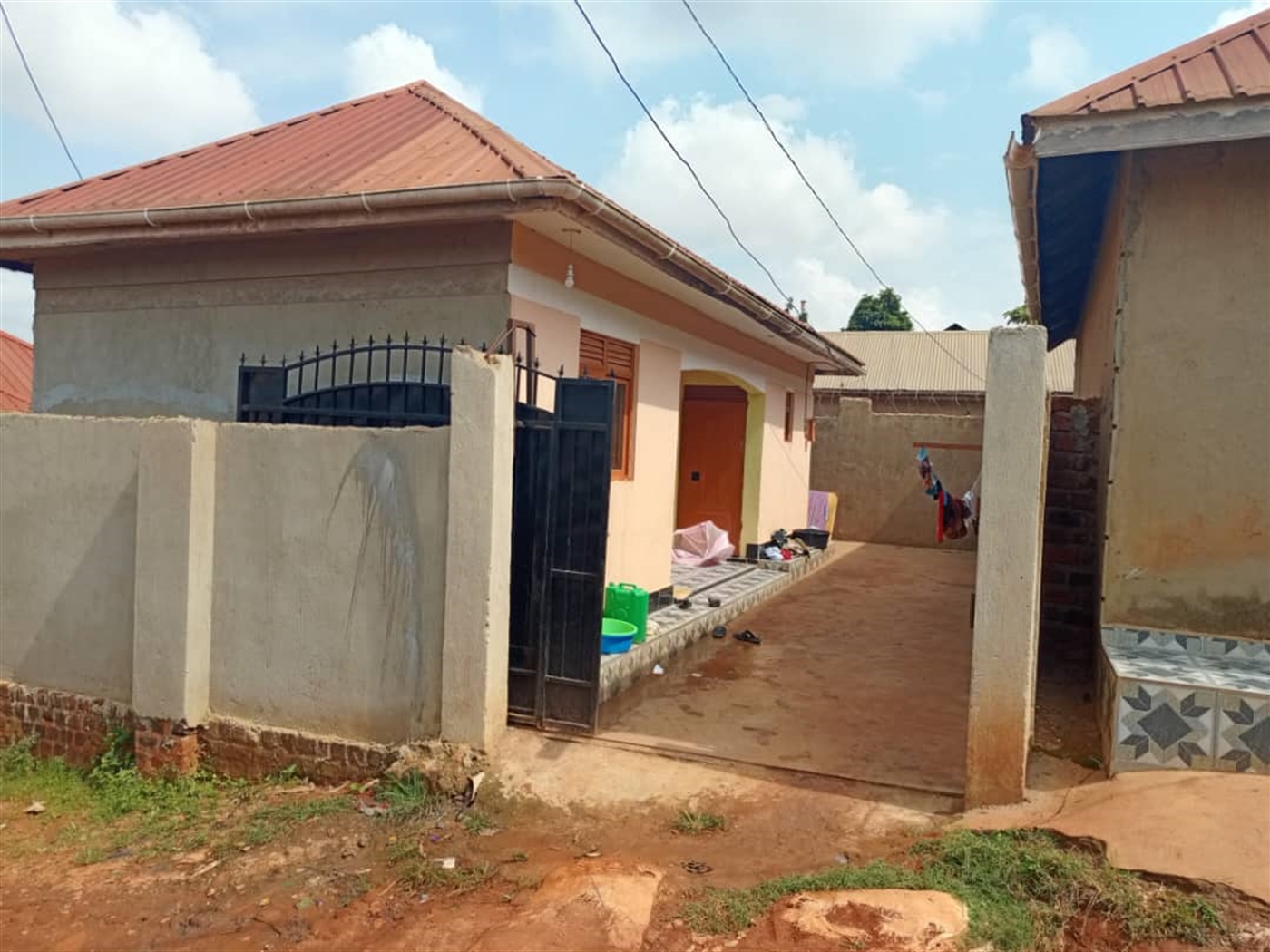 Bungalow for sale in Nansanakyebando Wakiso