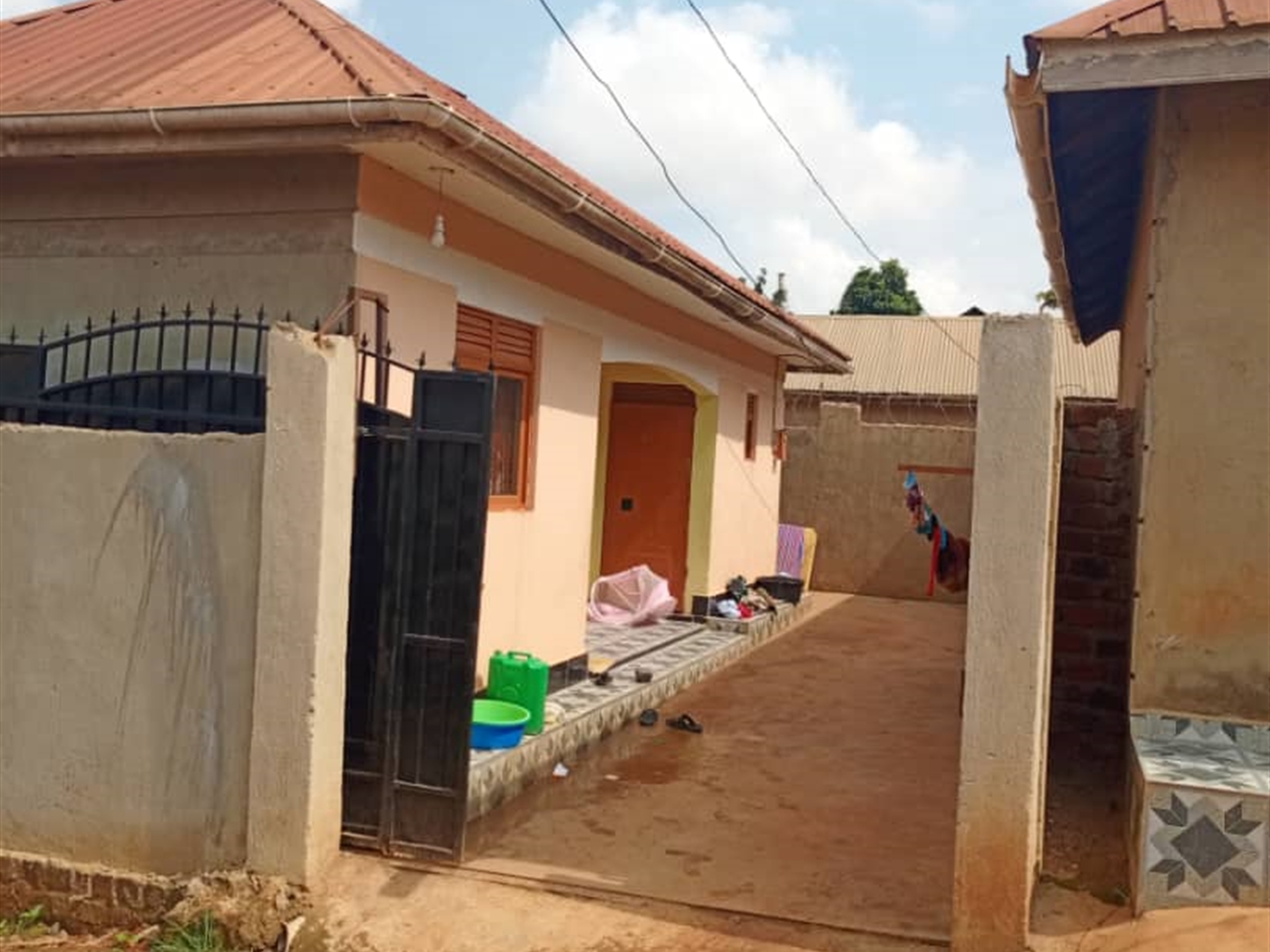 Bungalow for sale in Nansanakyebando Wakiso