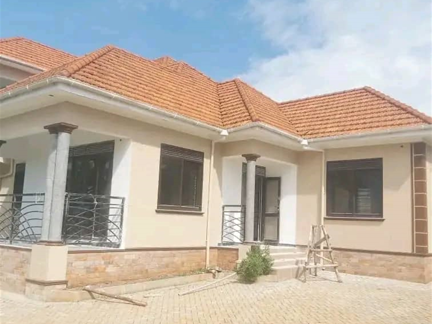 Bungalow for sale in Kitende Wakiso