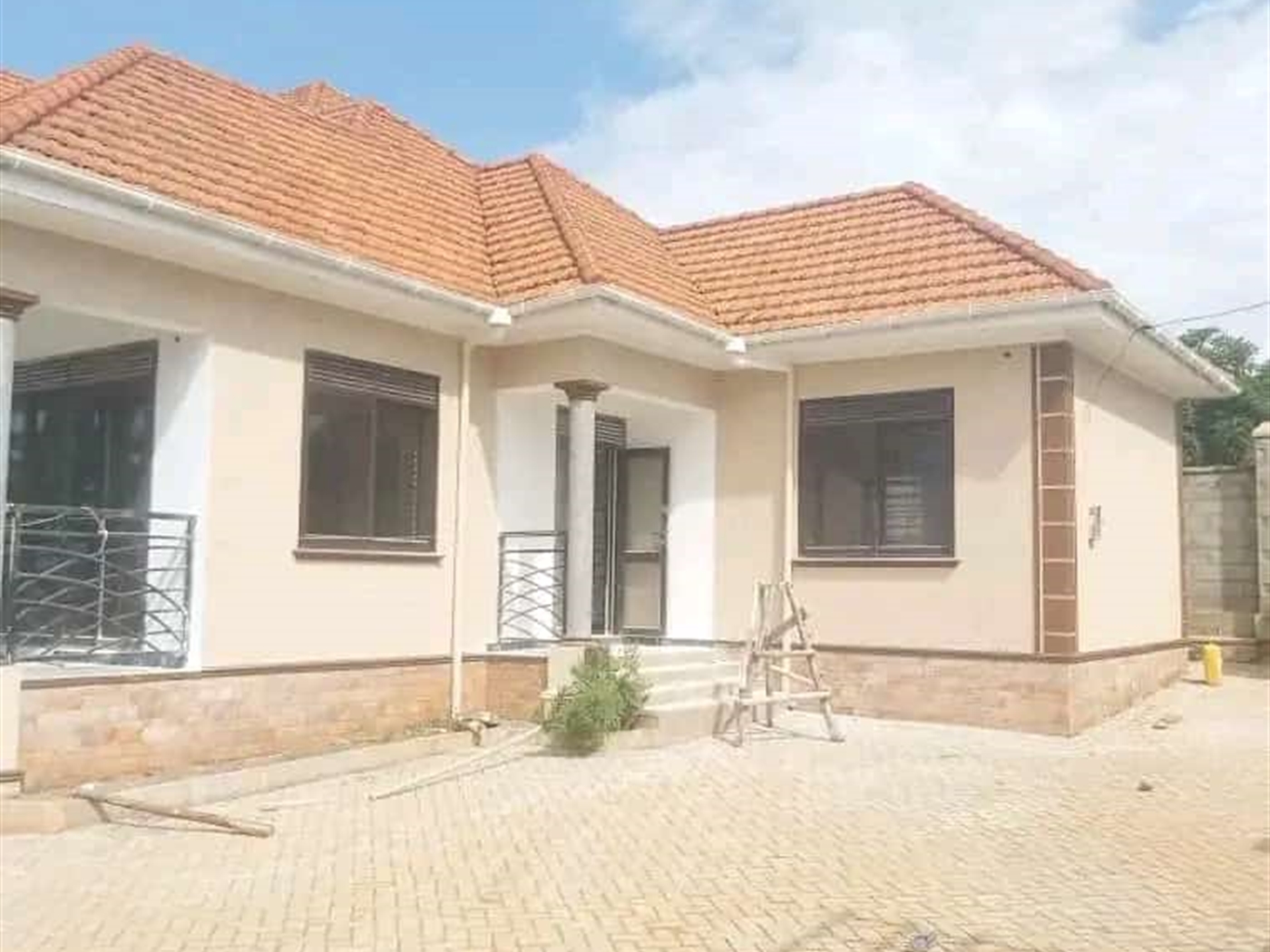 Bungalow for sale in Kitende Wakiso