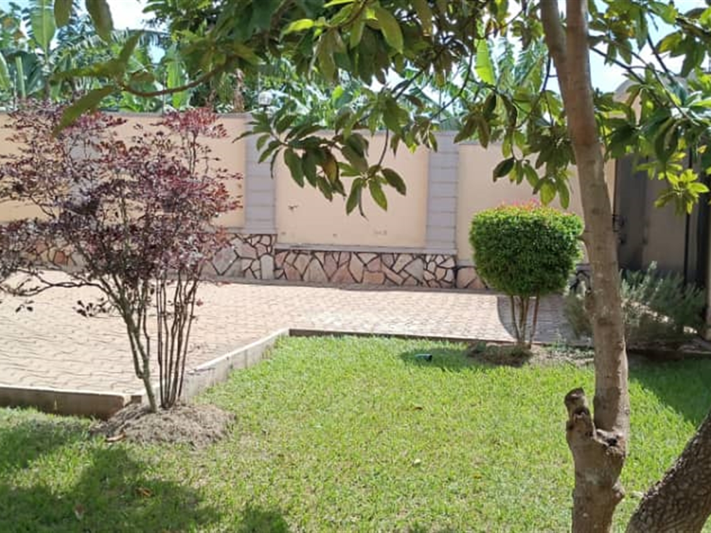 Bungalow for rent in Janda Wakiso