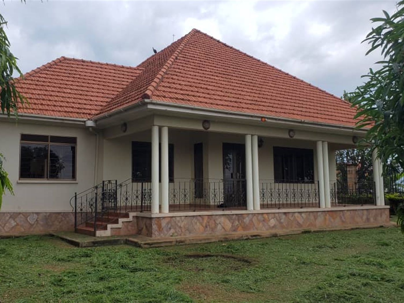 Bungalow for sale in Kisaasi Wakiso