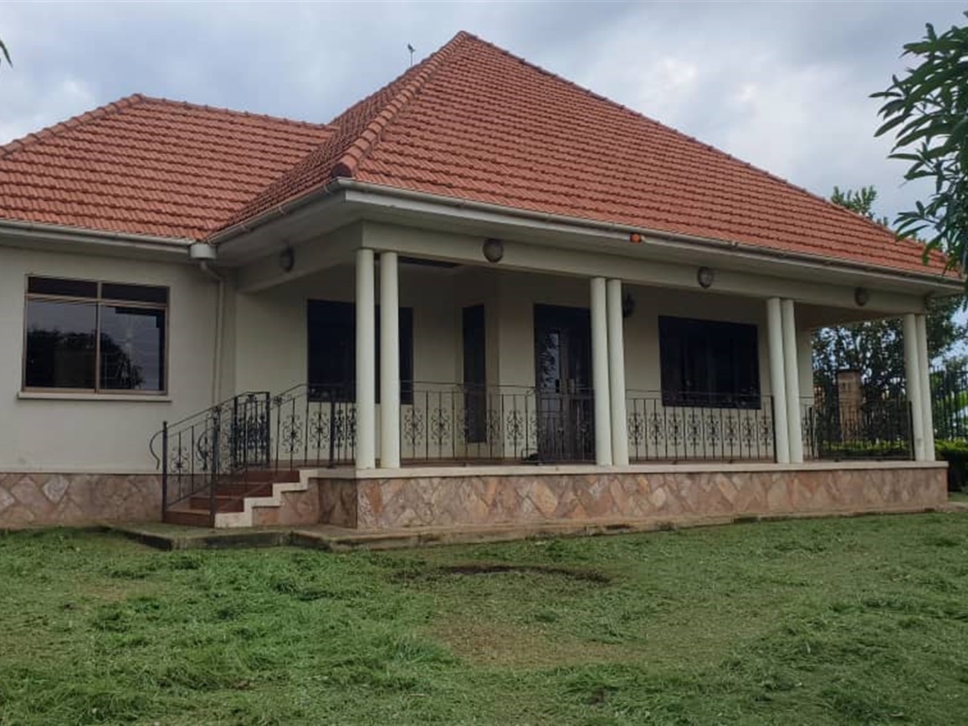 Bungalow for sale in Kisaasi Wakiso