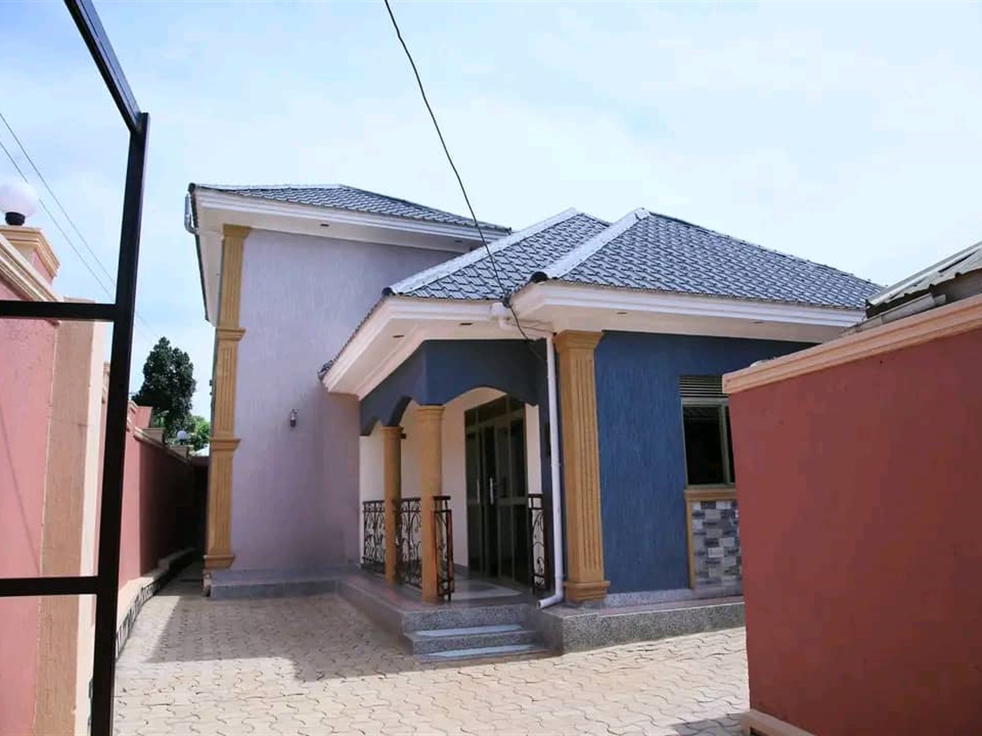 Storeyed house for sale in Nansana Wakiso