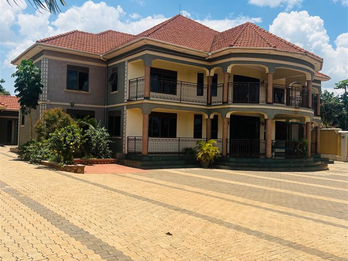 Storeyed house for sale in Kiwologoma Wakiso