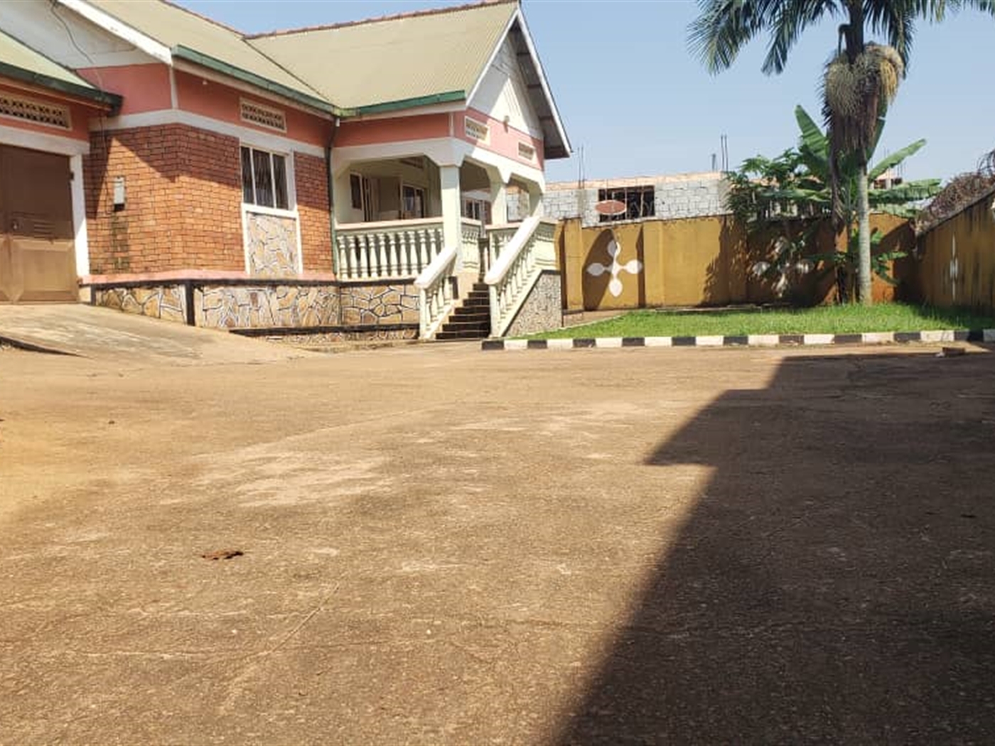 Bungalow for sale in Zana Wakiso