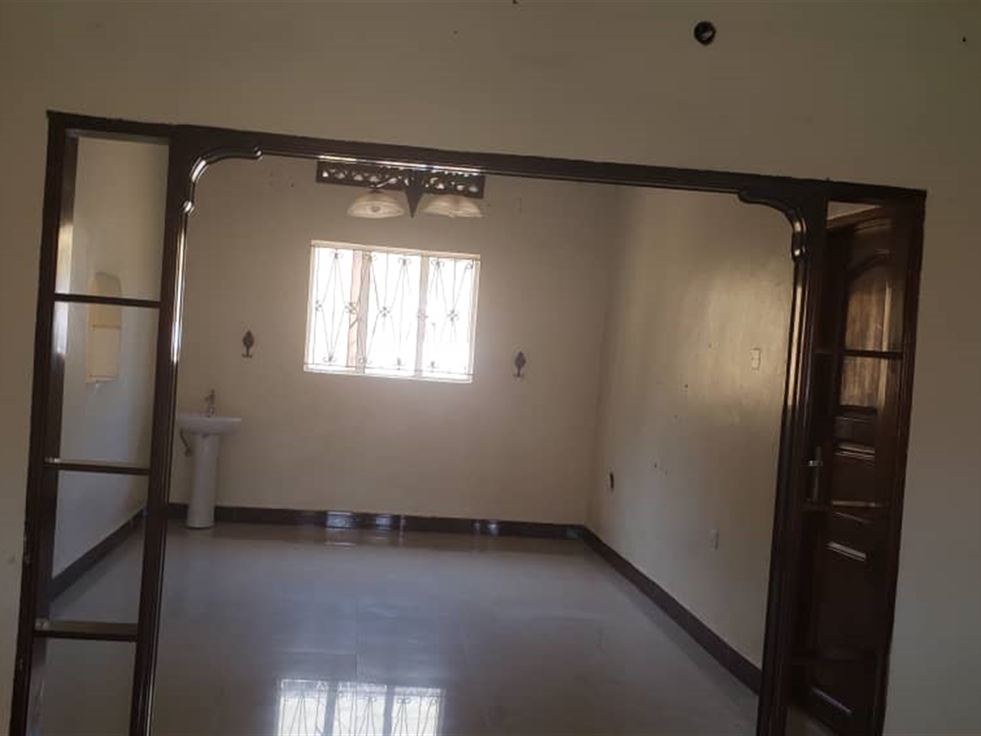 Bungalow for sale in Zana Wakiso