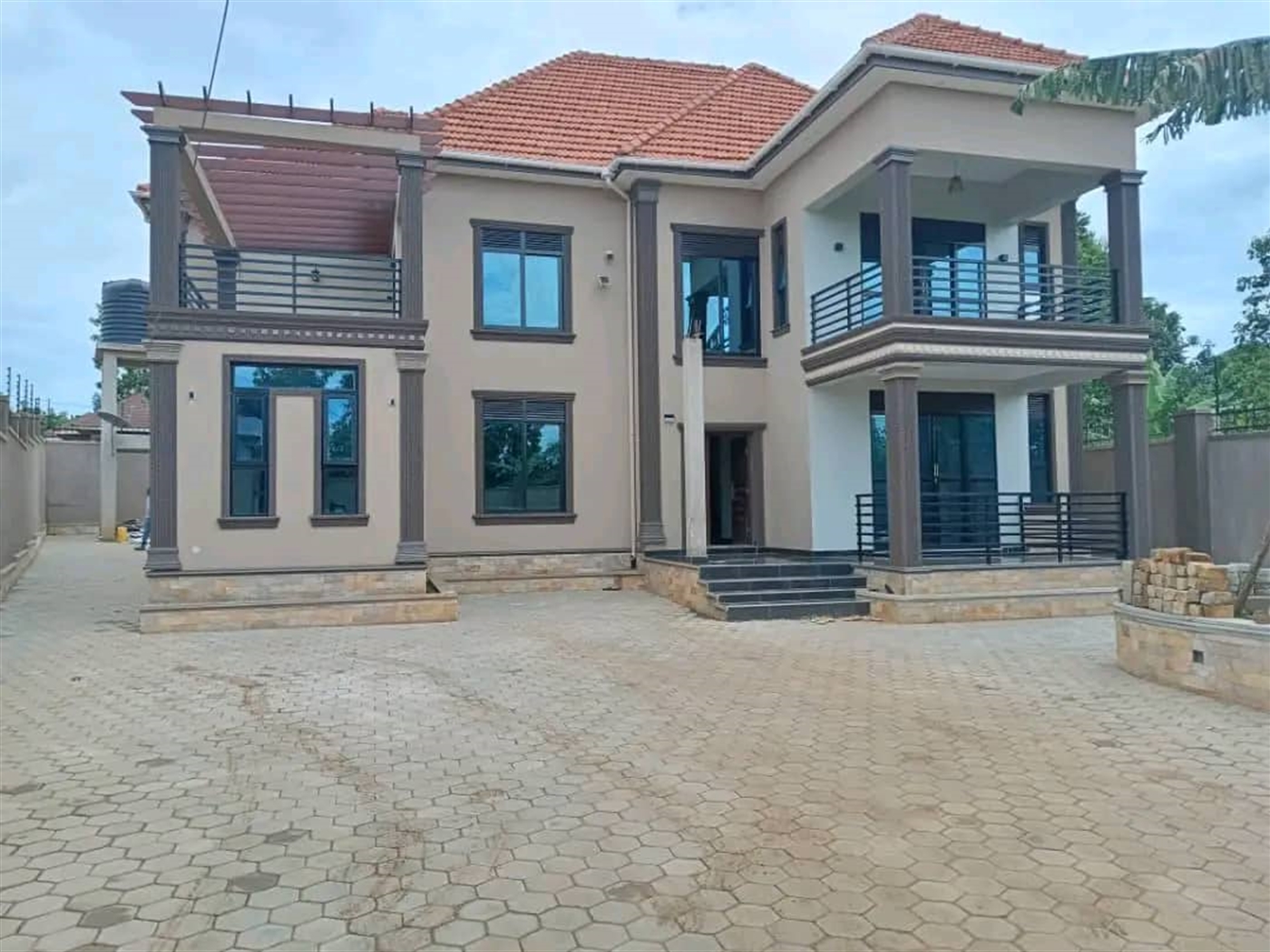 Storeyed house for sale in Kasangati Wakiso