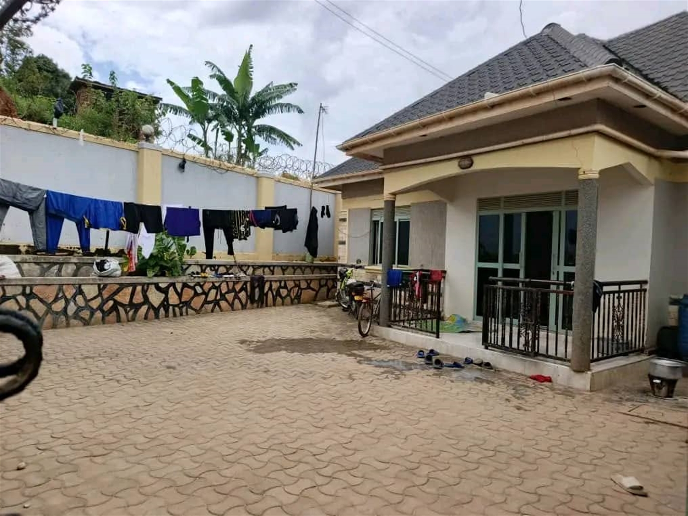 Bungalow for sale in Kyebandonansana Wakiso