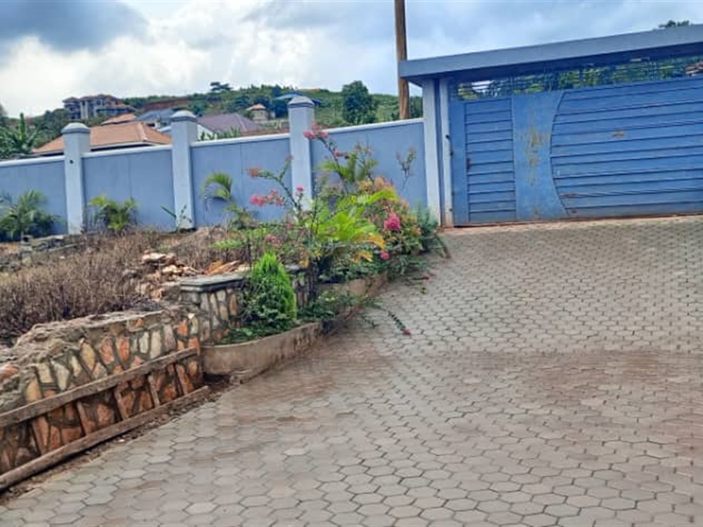 Bungalow for sale in Kitende Wakiso