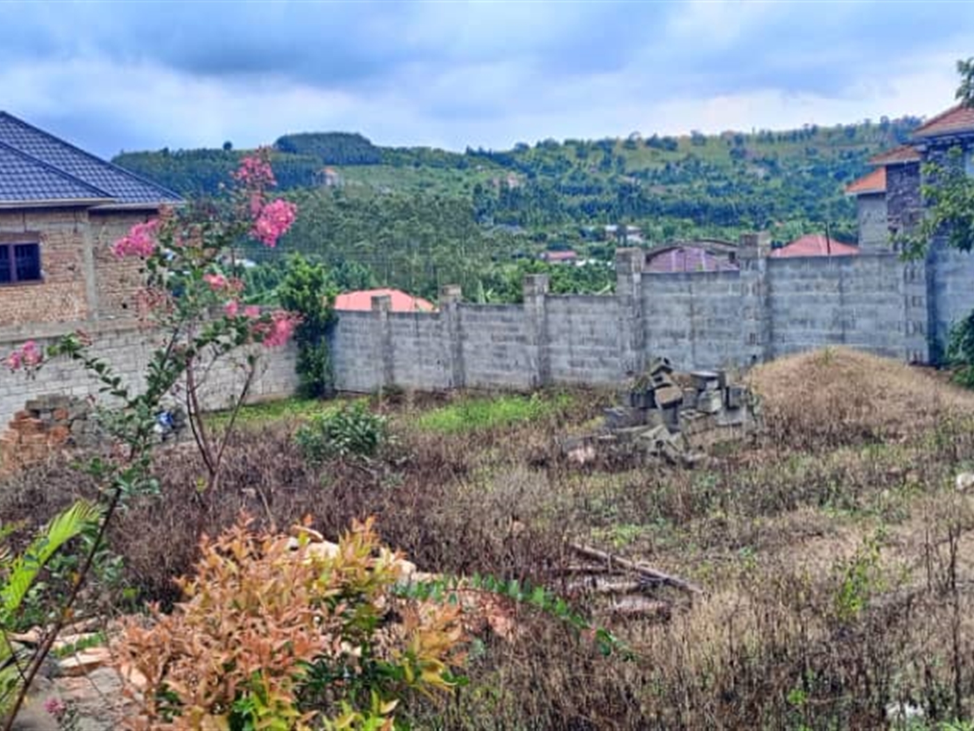 Bungalow for sale in Kitende Wakiso