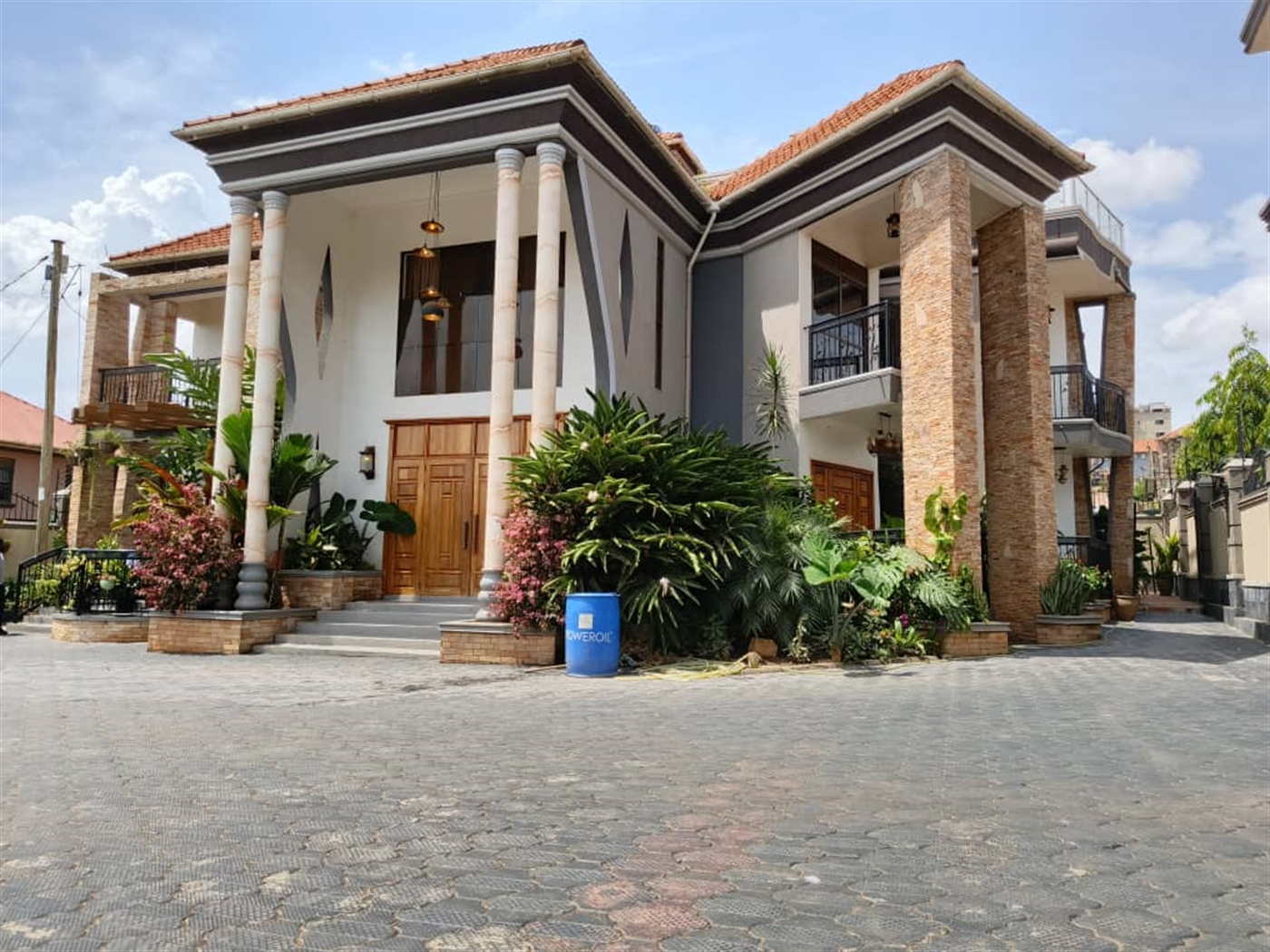 Mansion for sale in Kyanja Kampala