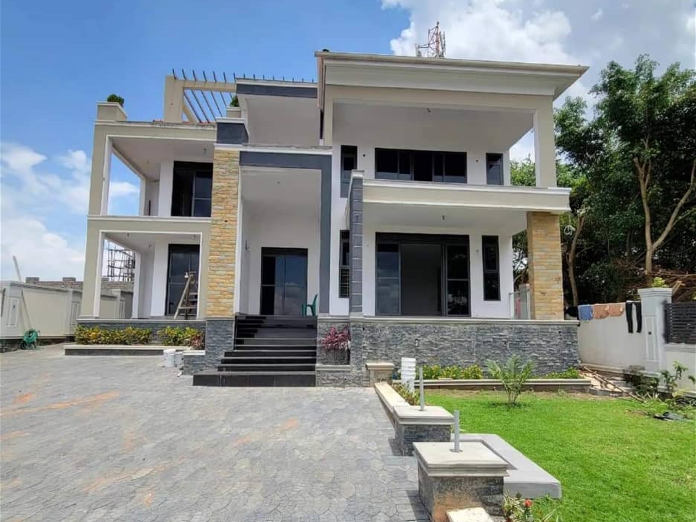 Mansion for sale in Kyanja Kampala