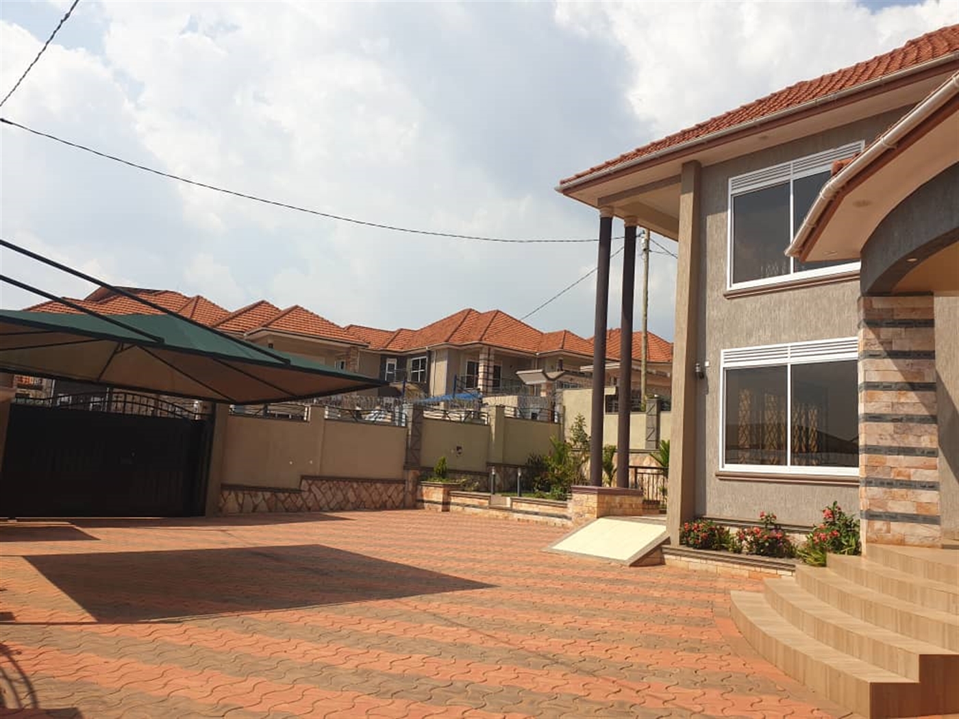 Storeyed house for sale in Bwebajja Wakiso