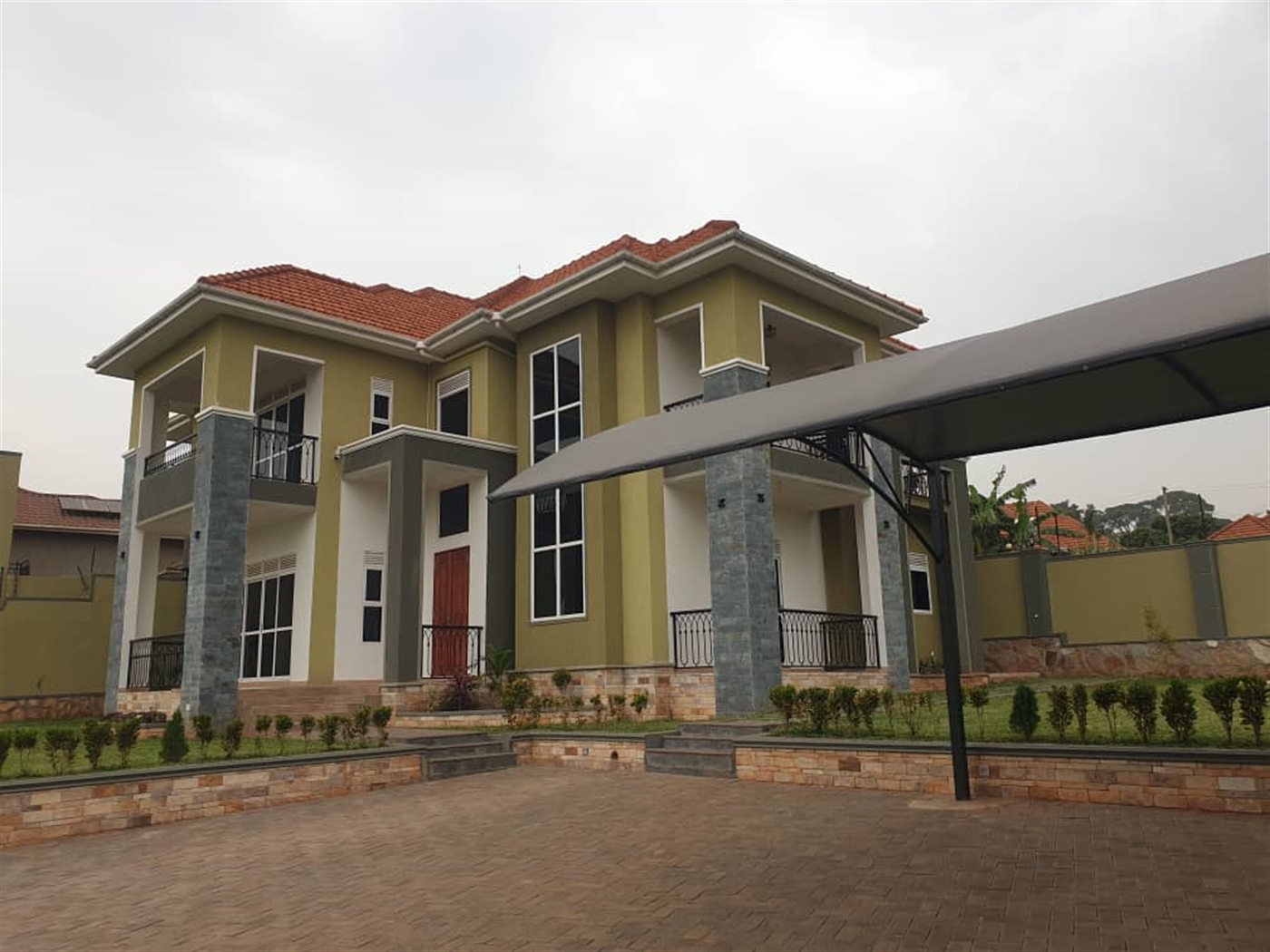 Storeyed house for sale in Kitende Wakiso