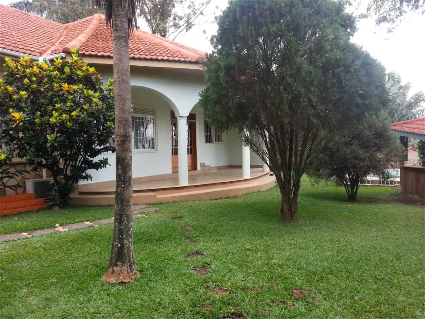 Bungalow for sale in Muyenga Kampala