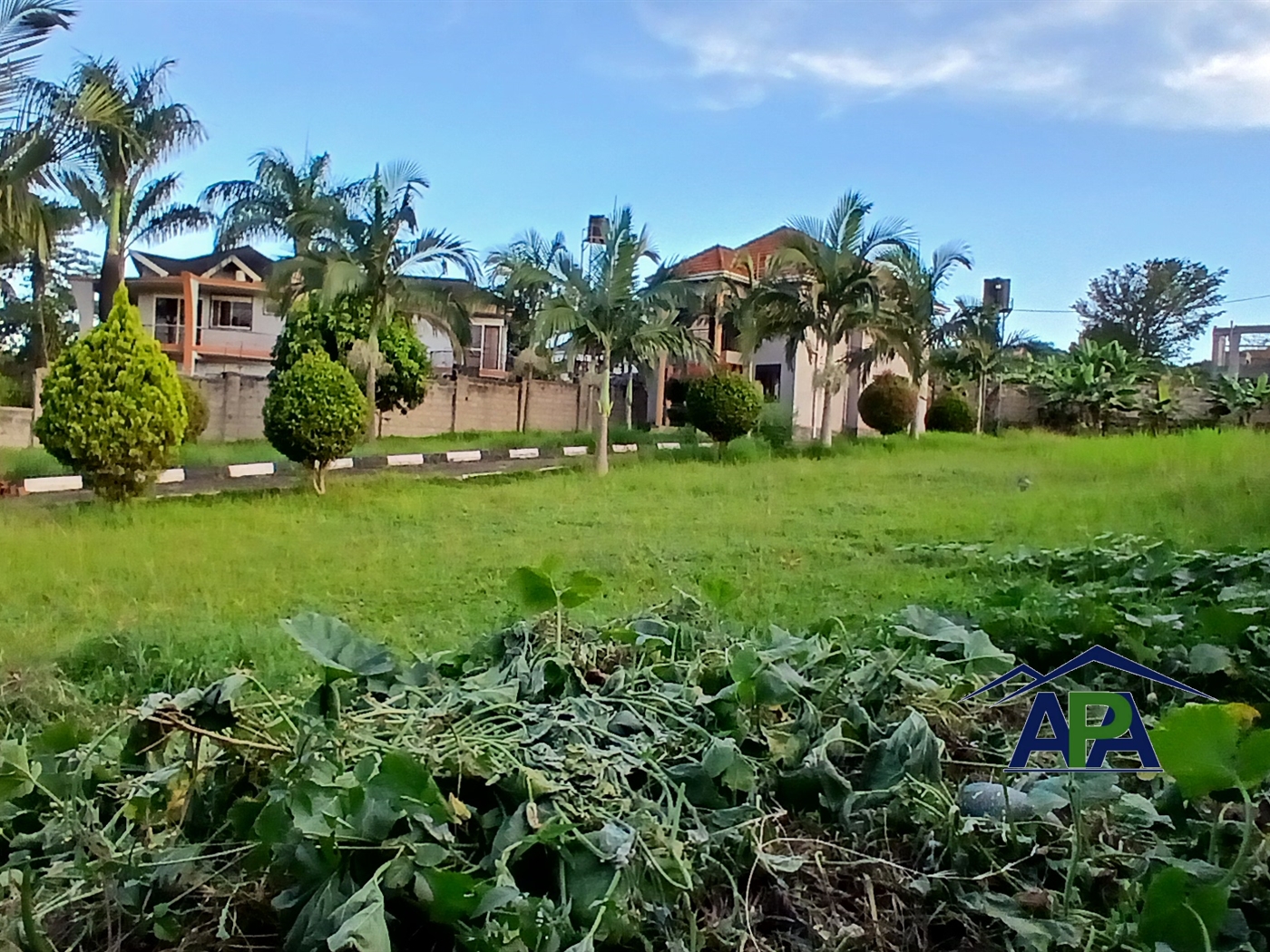 Storeyed house for sale in Kitende Wakiso