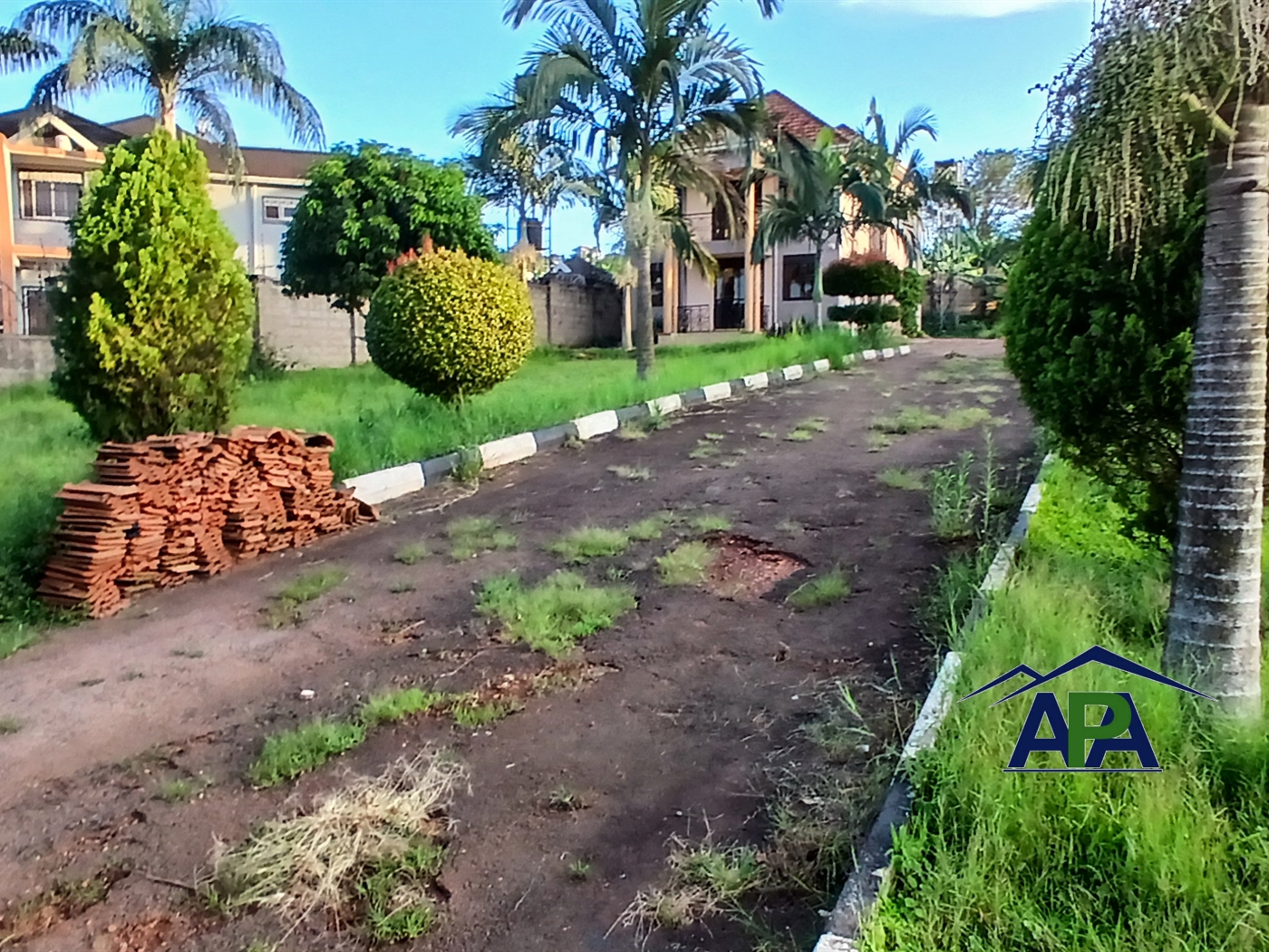 Storeyed house for sale in Kitende Wakiso