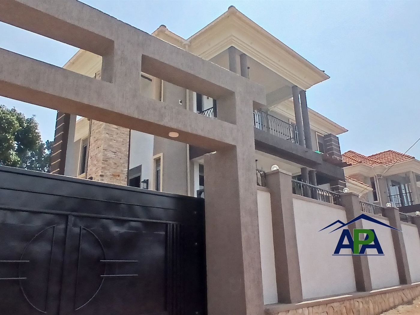 Storeyed house for sale in Katale Wakiso