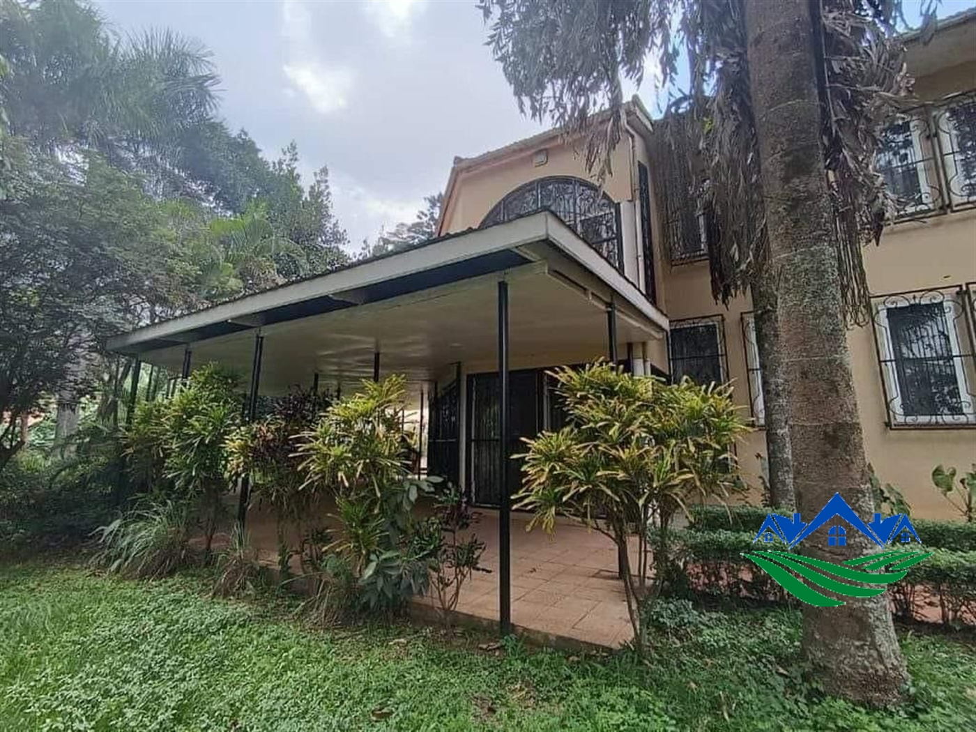 Mansion for sale in Kololo Wakiso