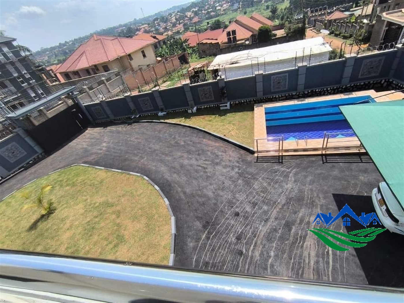 Mansion for sale in Buwaate Wakiso