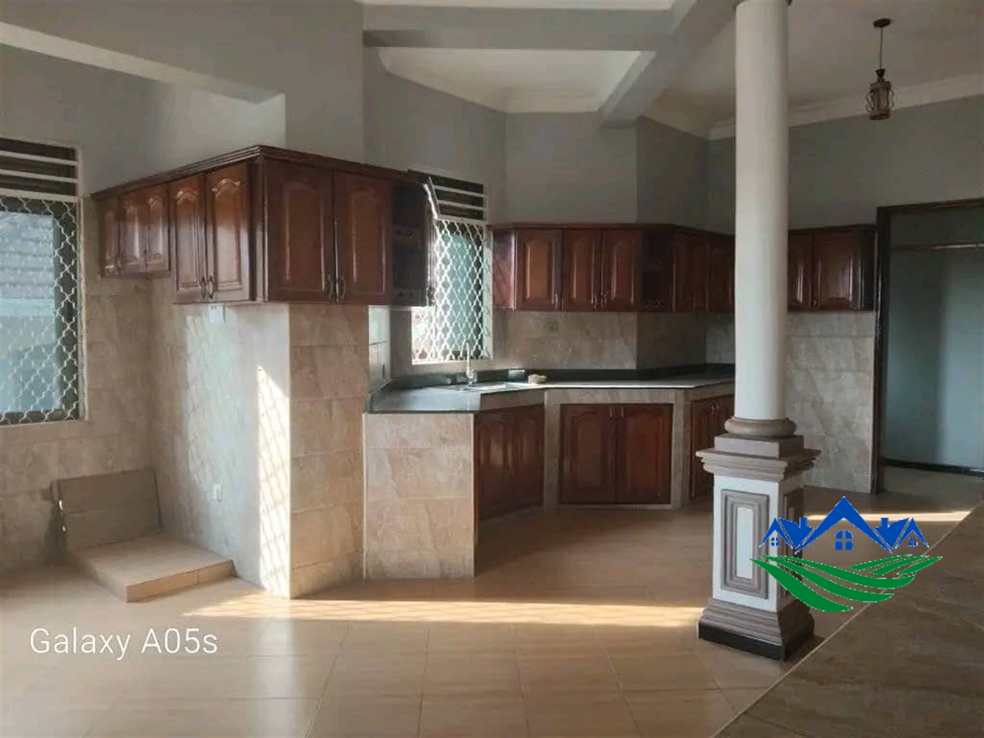 Mansion for sale in Nakweelo Wakiso