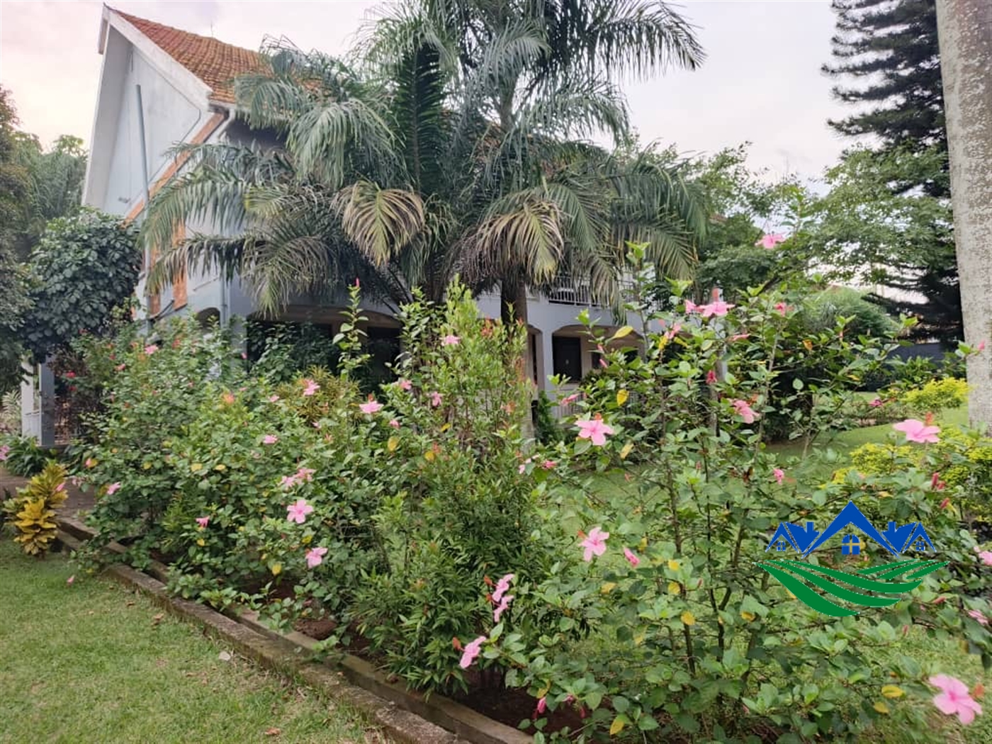 Mansion for sale in Bbunga Wakiso