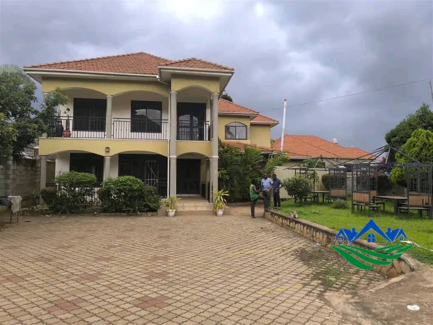 Mansion for sale in Munyonyo Wakiso