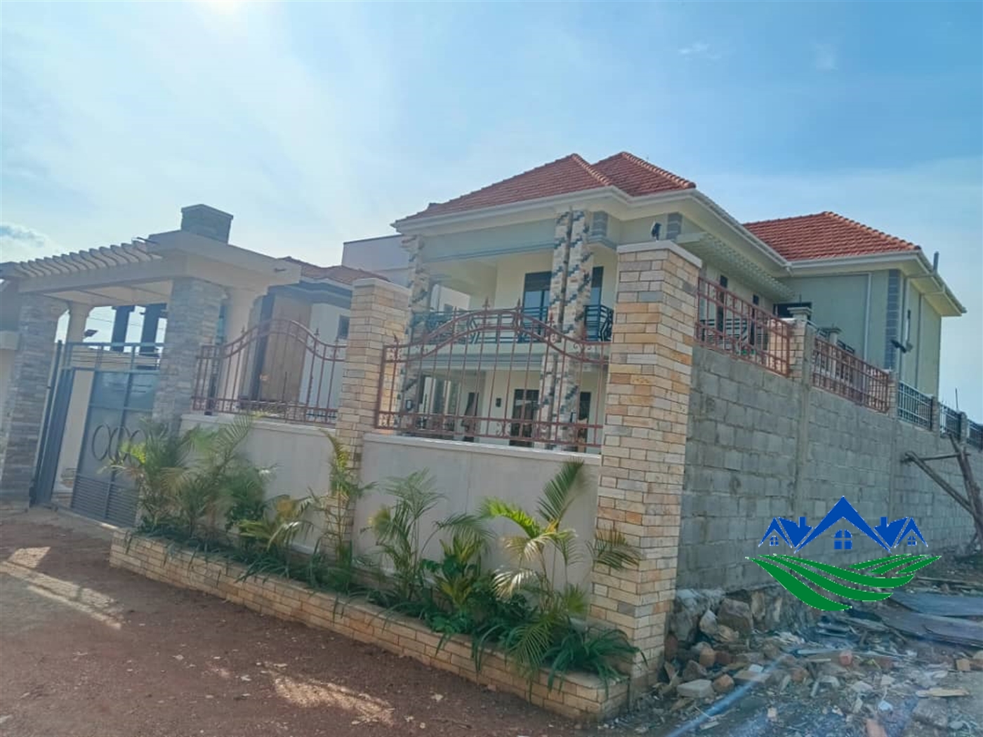 Storeyed house for sale in Lubowa Wakiso